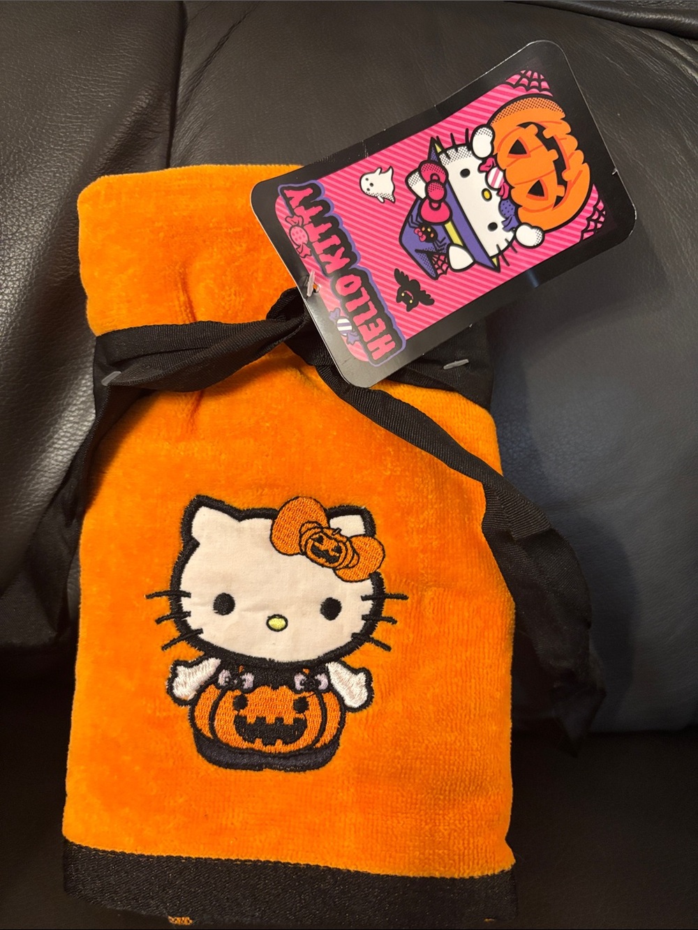 Hello Kitty Ste of 2 Orange and Black Halloween Hand Towels